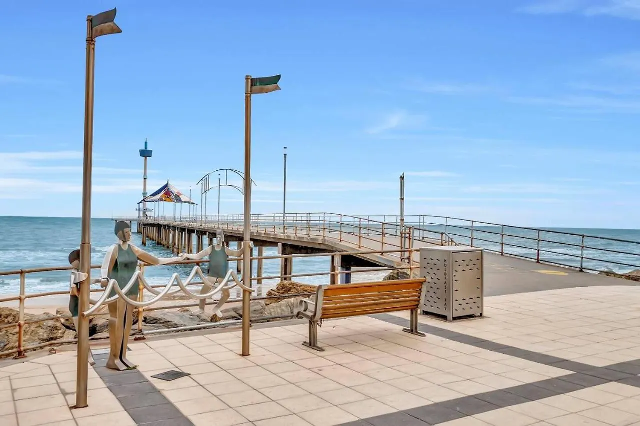 別荘 Brightly Beachside - Where Jetty Rd Meets The Ocean アデレード