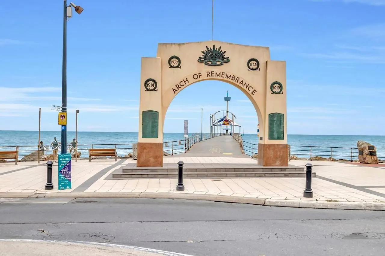 別荘 Brightly Beachside - Where Jetty Rd Meets The Ocean アデレード